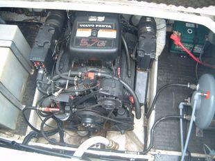 Volvo 5.7 Gi marine engine